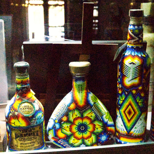 Descubre el sabor único del Mezcal Don Aurelio blanco y añejo en Comprachelas y Compratequila