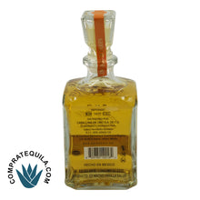 Cargar imagen en el visor de la galería, Tequila Cava de Oro Reposado: Una experiencia de sabores exquisitos y exclusivos