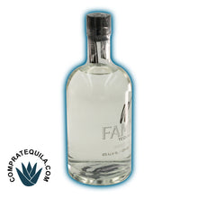 Cargar imagen en el visor de la galería, Tequila Reposado Cristalino &quot;W Family&quot; de Tequilera Los Valores: Elige la Excelencia del Agave en Ixtlahuacán de los Membrillos, Jalisco
